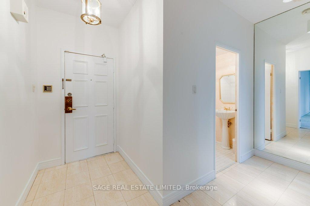 Photo 14 of Unit 805, 86 Gloucester Street, Toronto, Church-Yonge Corridor — HOMEH