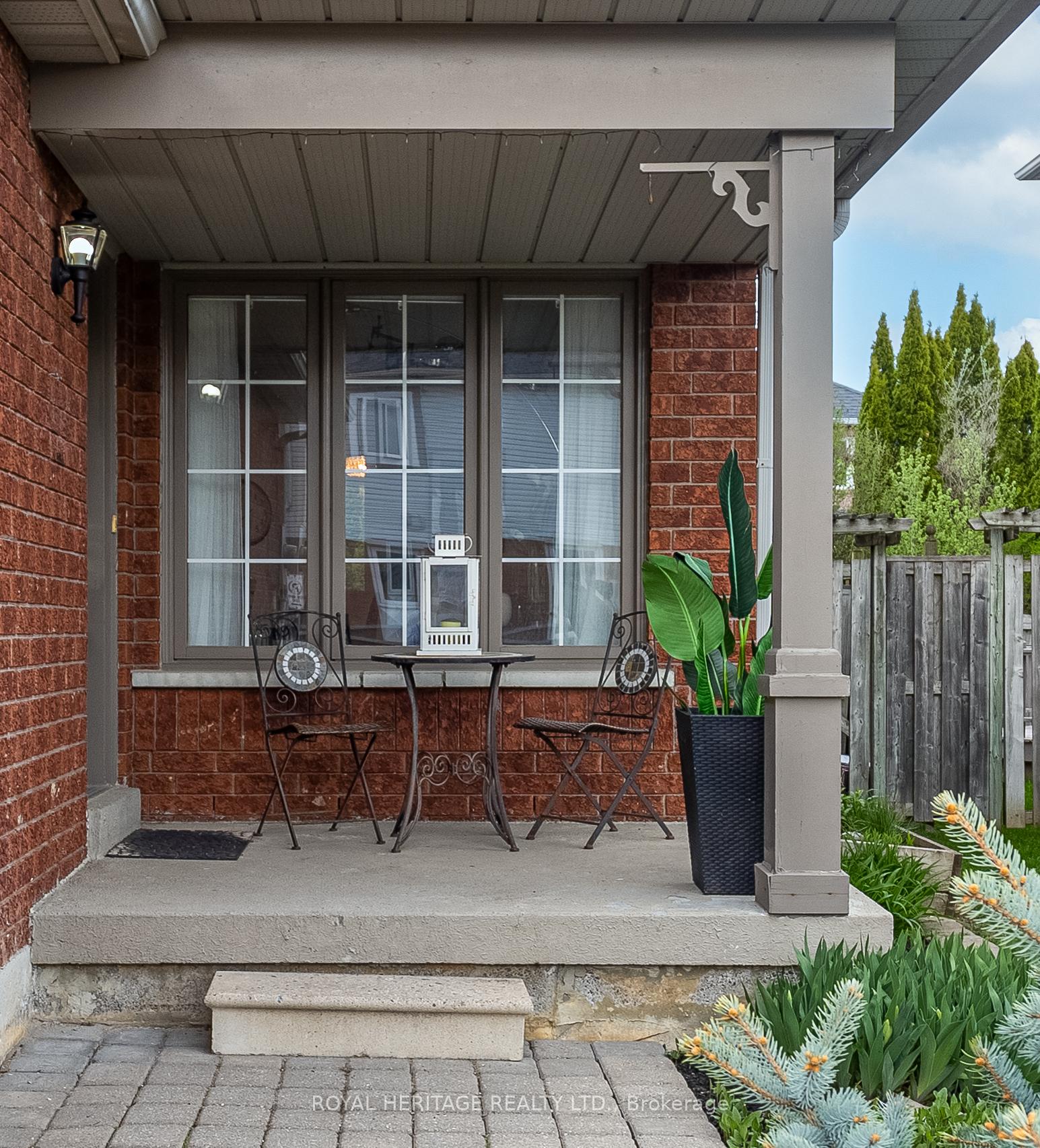 Photo 2 of 48 Greengrove Way, Whitby, Rolling Acres — HOMEH