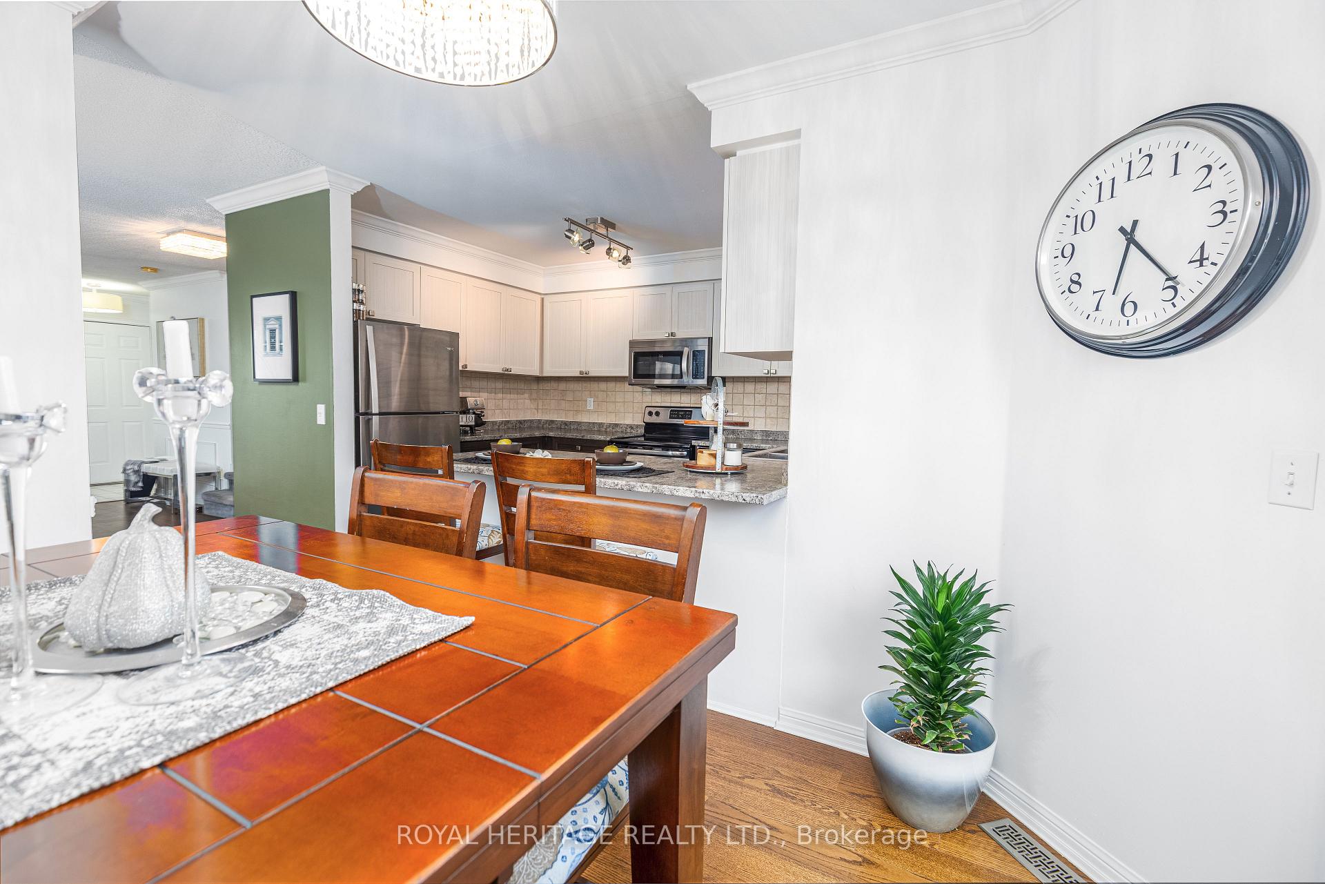 Photo 16 of 48 Greengrove Way, Whitby, Rolling Acres — HOMEH