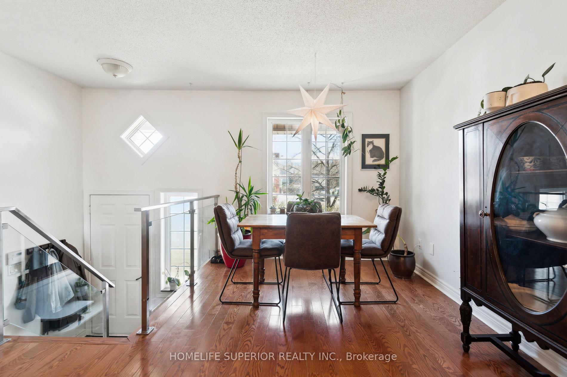 Photo 6 of Unit 1, 122 Strachan Avenue, Toronto, Niagara — HOMEH