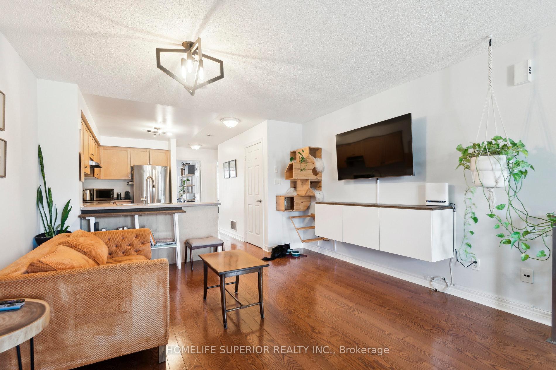 Photo 7 of Unit 1, 122 Strachan Avenue, Toronto, Niagara — HOMEH
