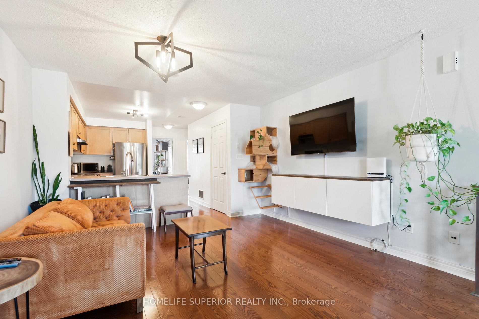 Photo 8 of Unit 1, 122 Strachan Avenue, Toronto, Niagara — HOMEH