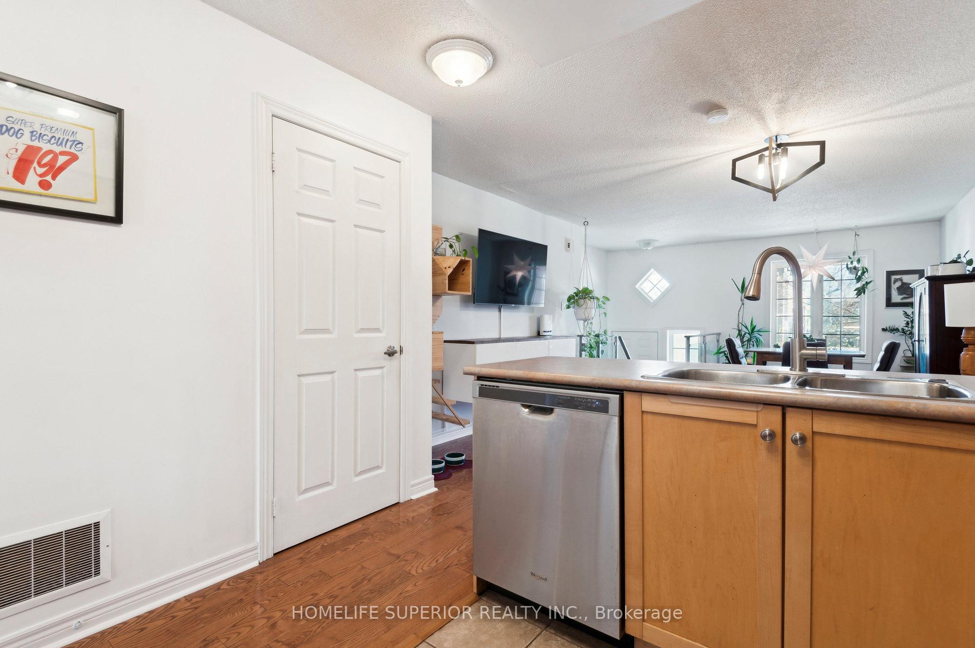 Photo 23 of Unit 1, 122 Strachan Avenue, Toronto, Niagara — HOMEH