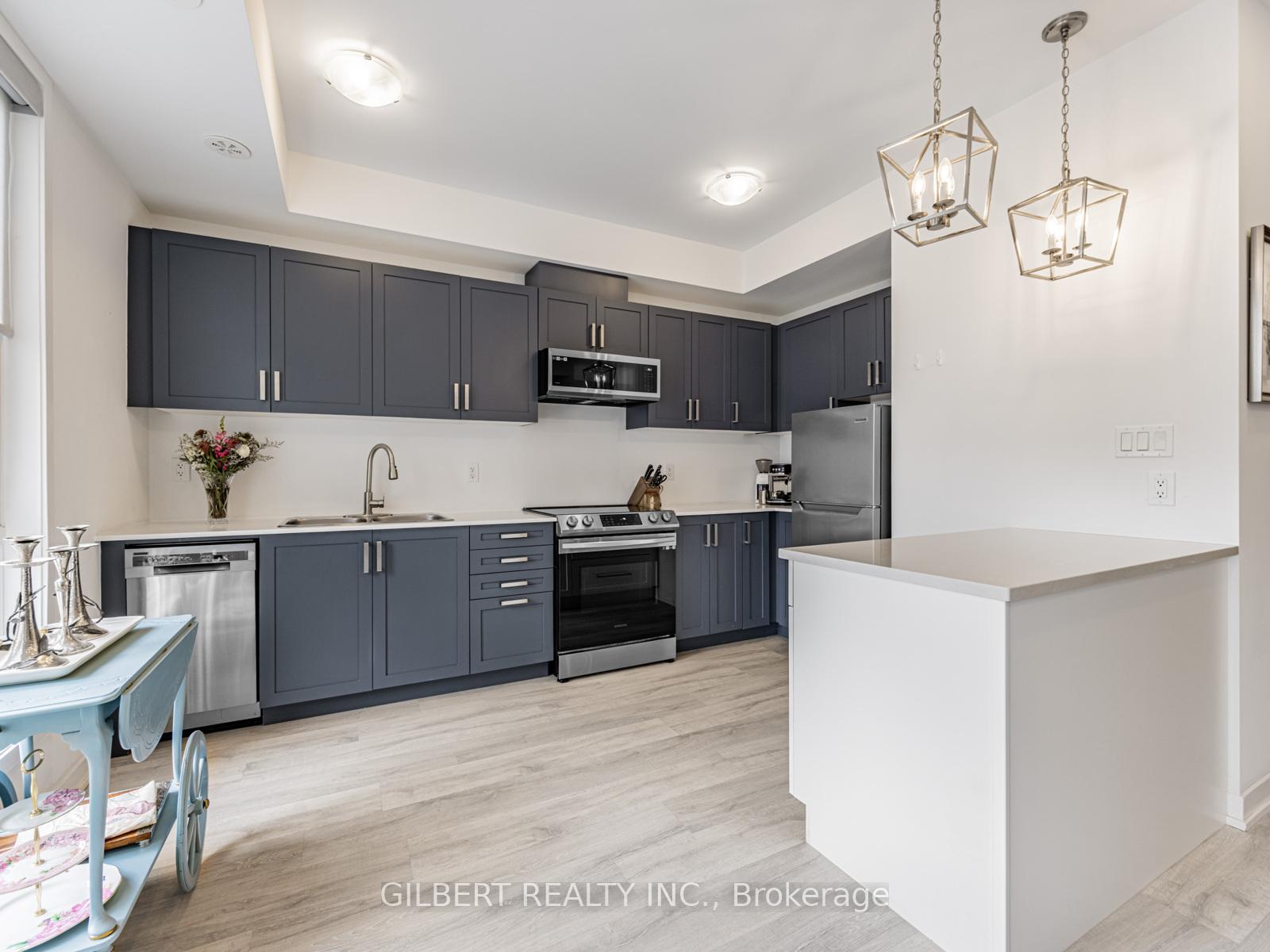 Photo 6 of Unit 9, 10 marquette Avenue, Toronto, Englemount-Lawrence — HOMEH