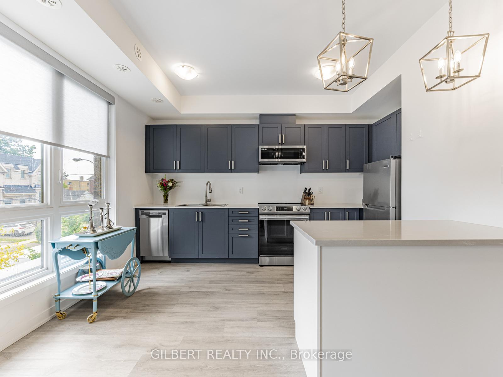 Photo 4 of Unit 9, 10 marquette Avenue, Toronto, Englemount-Lawrence — HOMEH