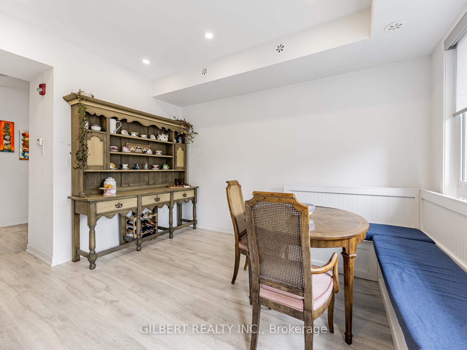 Photo 9 of Unit 9, 10 marquette Avenue, Toronto, Englemount-Lawrence — HOMEH