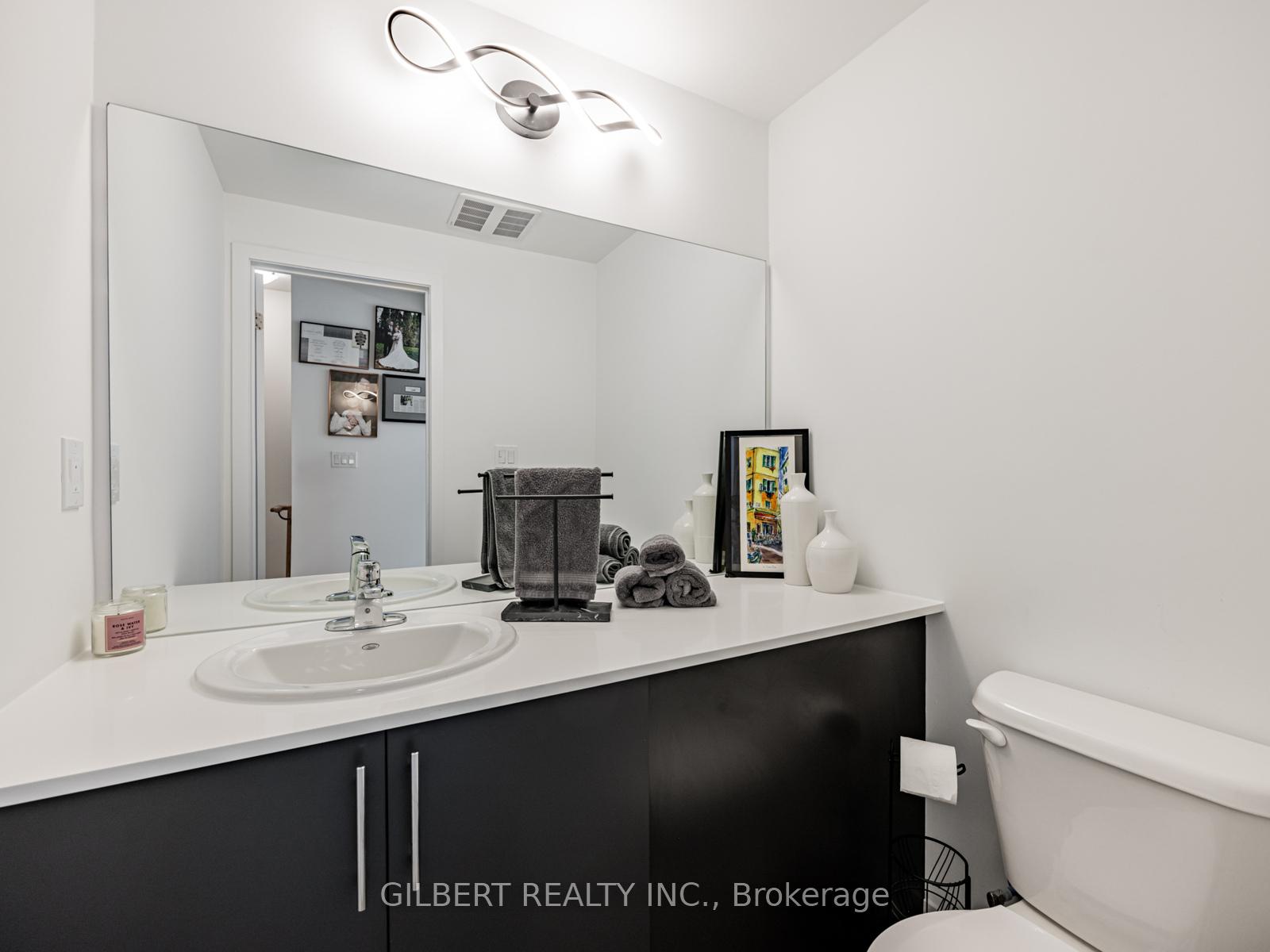 Photo 10 of Unit 9, 10 marquette Avenue, Toronto, Englemount-Lawrence — HOMEH