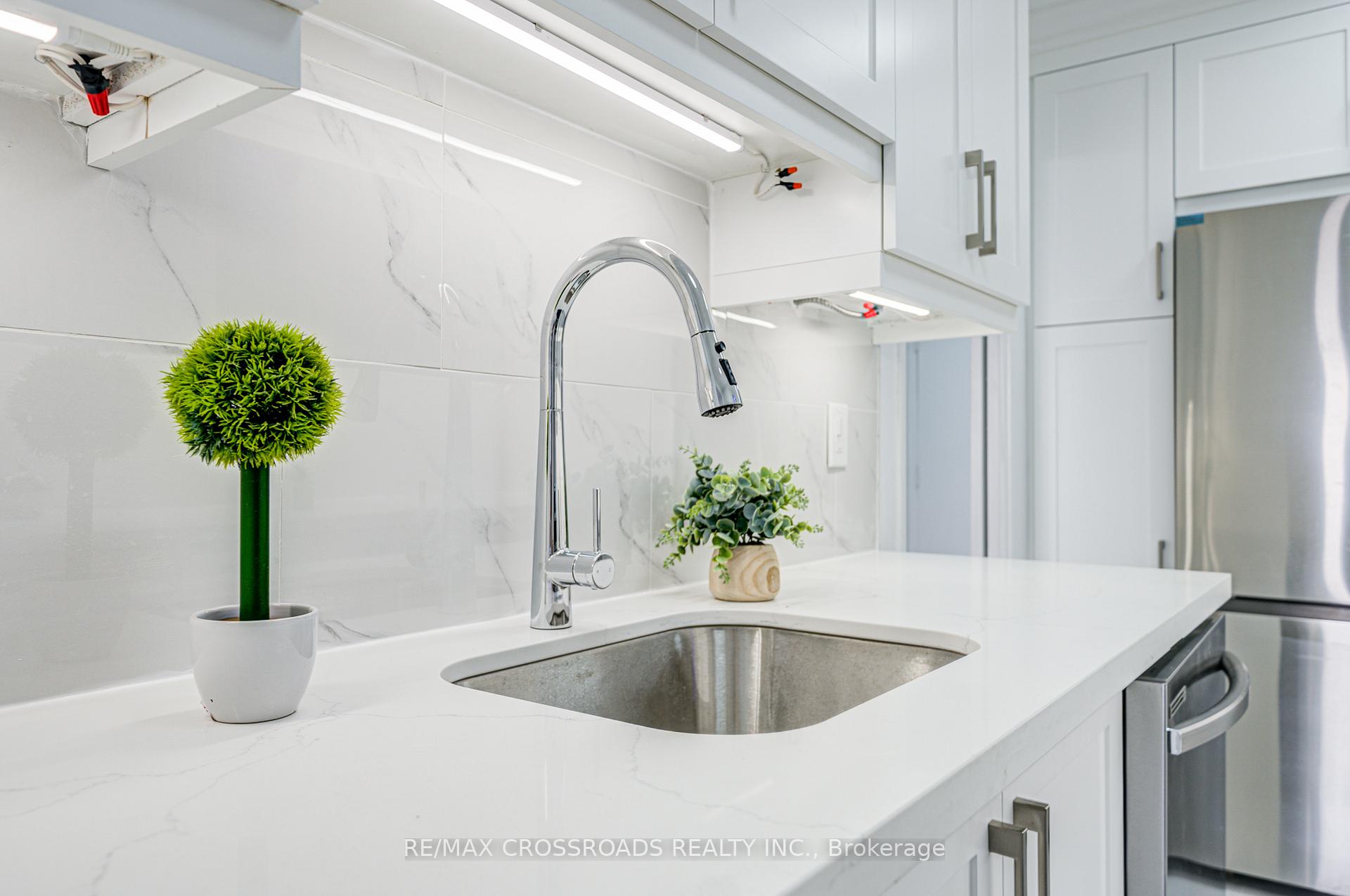 Photo 23 of Unit 2408, 3 Massey Square, Toronto, Crescent Town — HOMEH