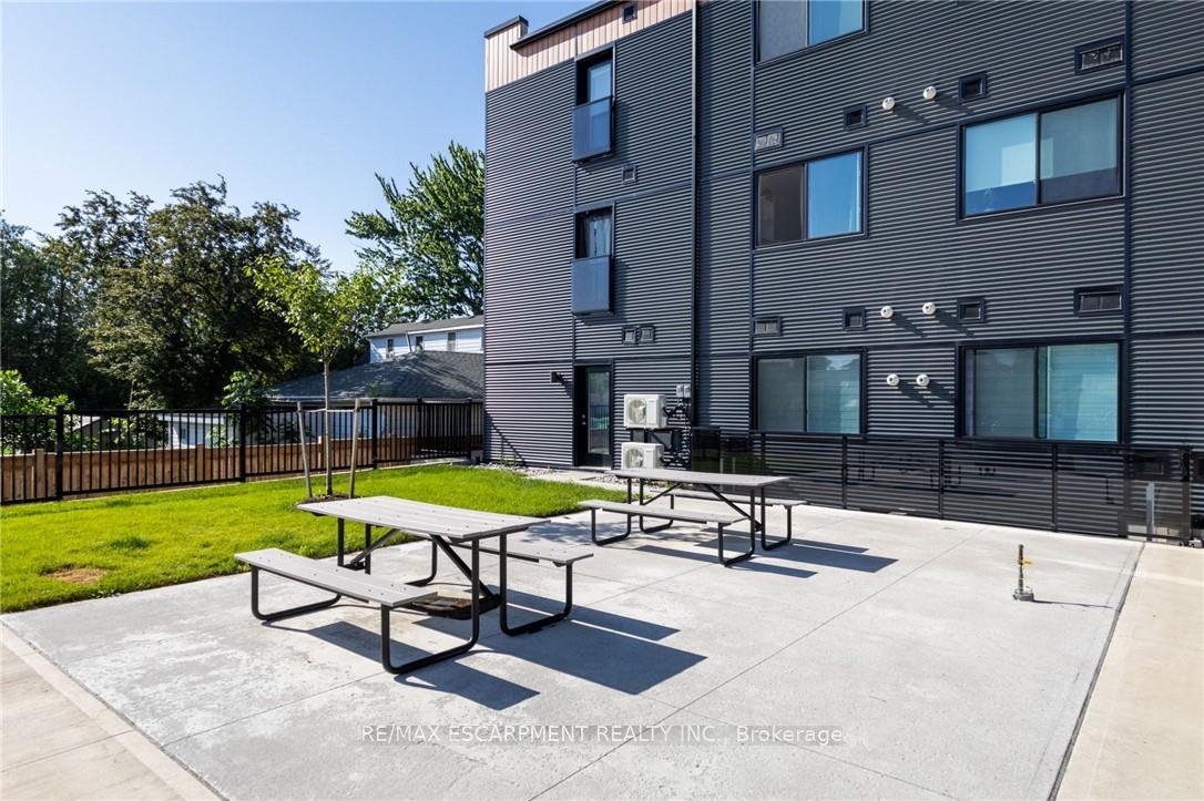 Photo 18 of Unit 301 - 3A, 261 King Street, Hamilton, Stoney Creek — HOMEH