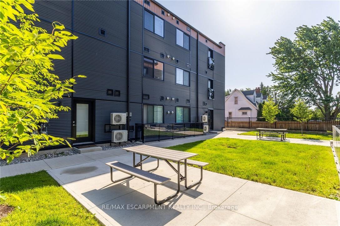 Photo 15 of Unit 301 - 3A, 261 King Street, Hamilton, Stoney Creek — HOMEH