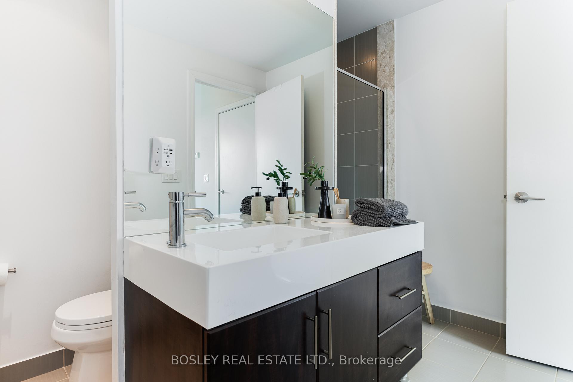 Photo 21 of Unit 418, 35 Brian Peck Crescent, Toronto, Leaside — HOMEH