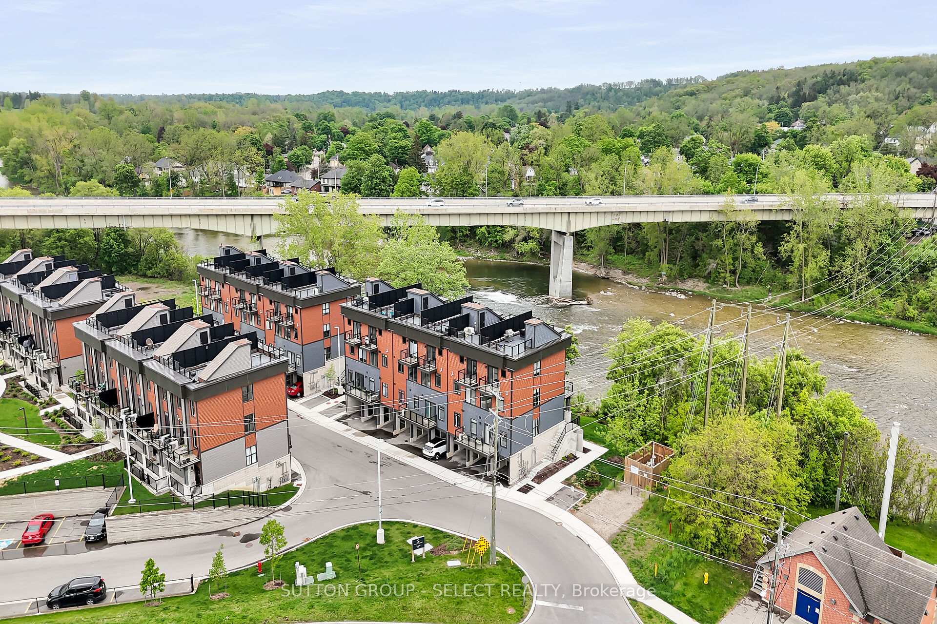 Photo 3 of Unit 7, 2 Willow St N Street, Brant, Paris — HOMEH