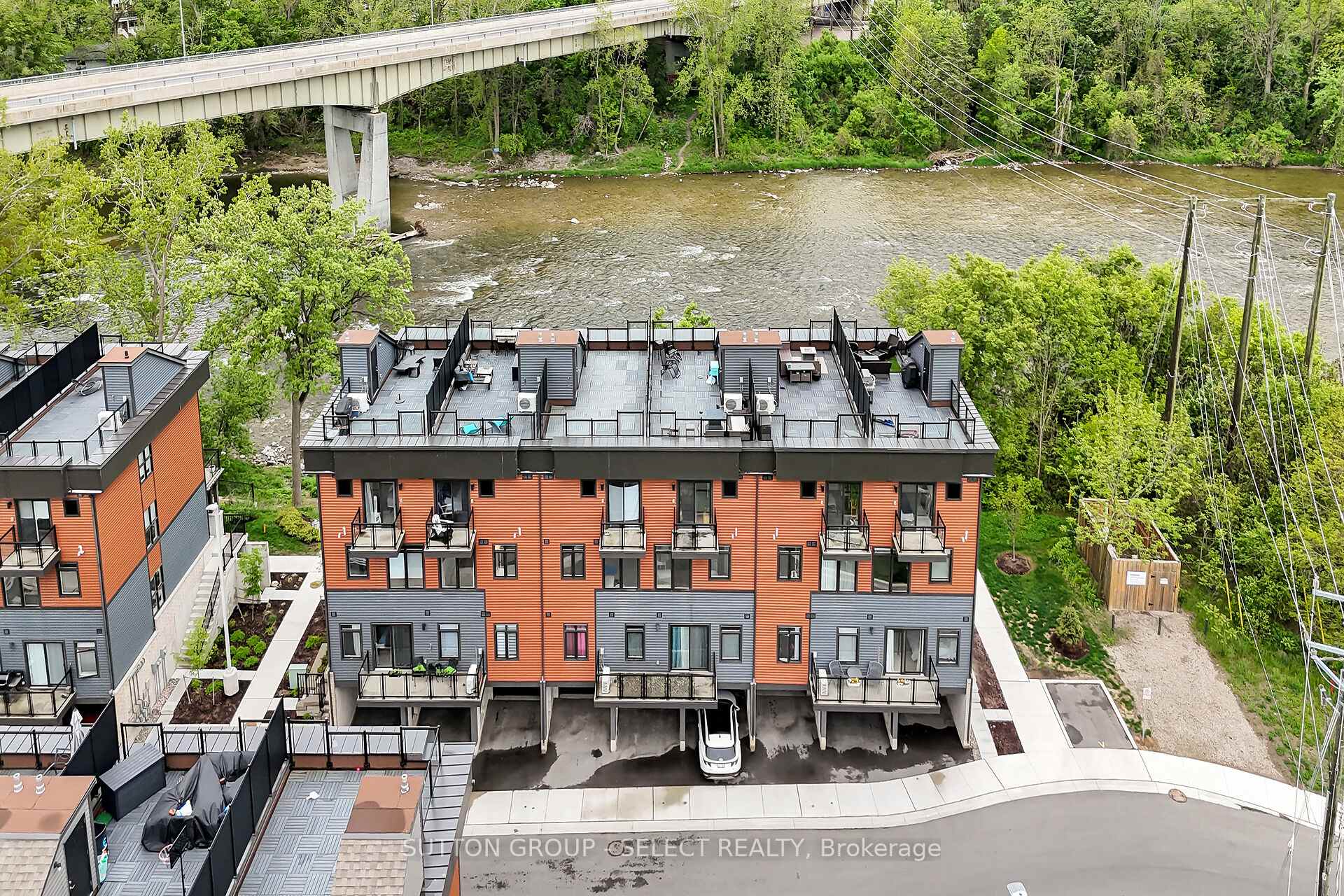 Photo 12 of Unit 7, 2 Willow St N Street, Brant, Paris — HOMEH