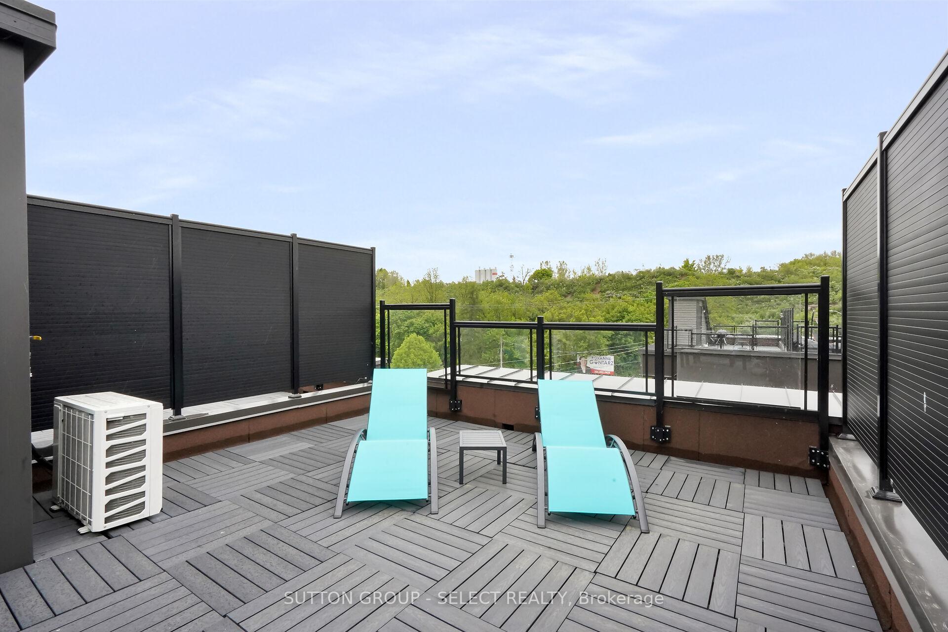 Photo 40 of Unit 7, 2 Willow St N Street, Brant, Paris — HOMEH