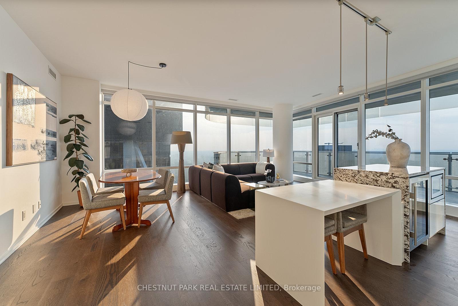 Front of Unit 7006, 1 Bloor Street E