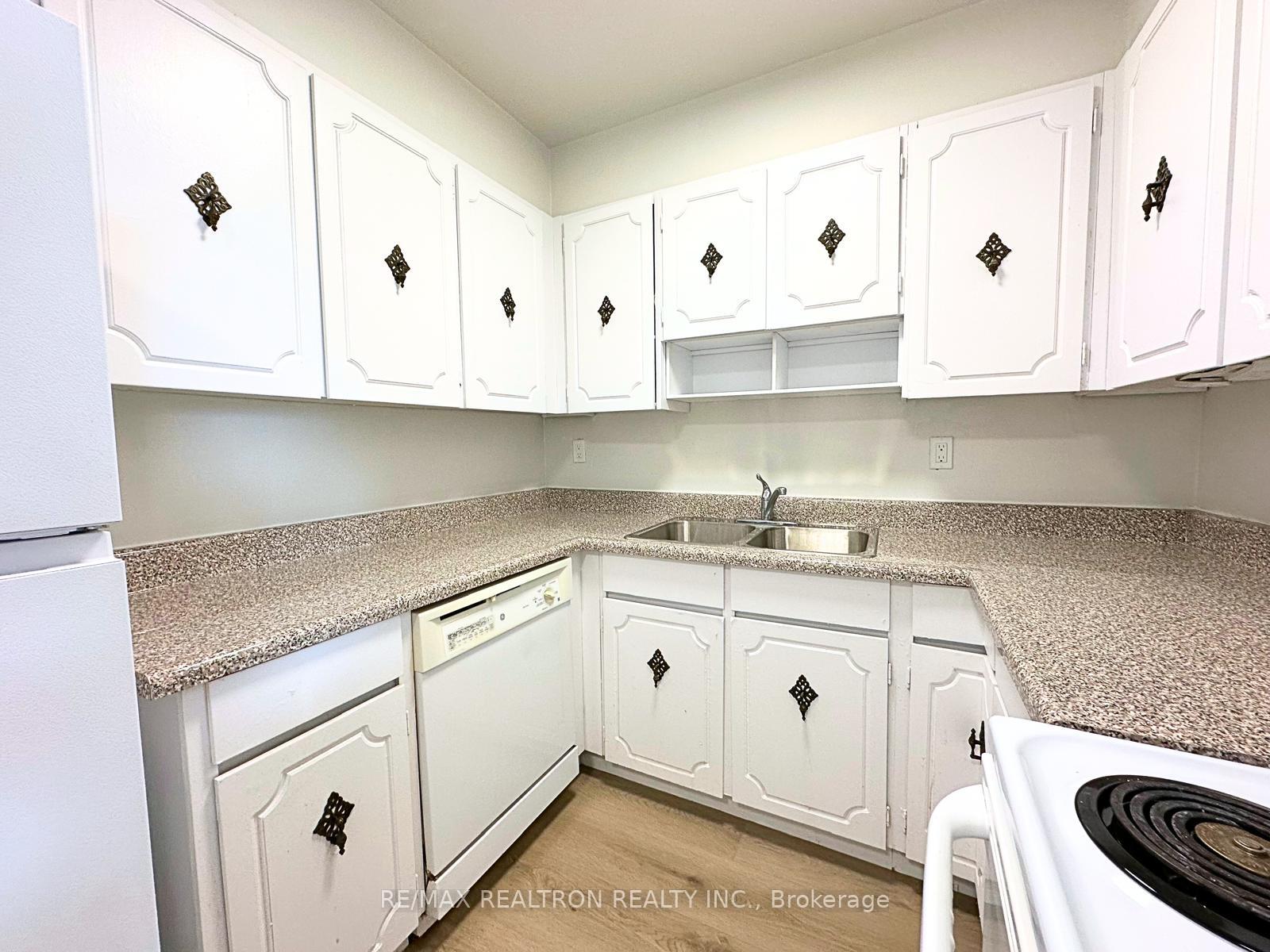 Photo 20 of Unit 903, 130 Neptune Drive, Toronto, Englemount-Lawrence — HOMEH