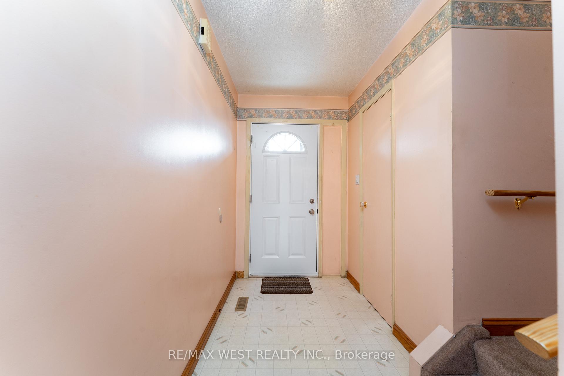 Photo 3 of Unit 68, 222 Pearson Street, Oshawa, O'Neill — HOMEH