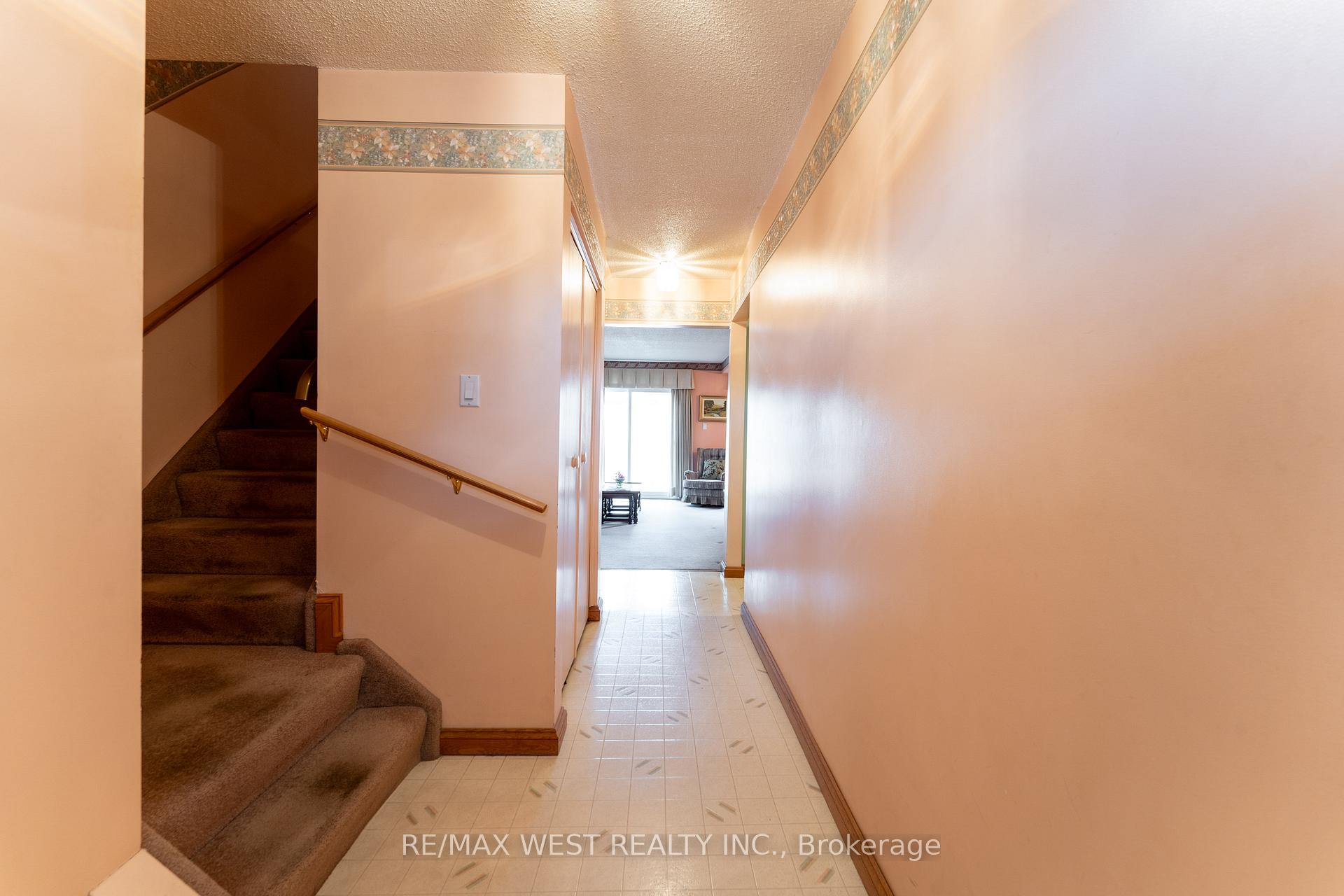 Photo 4 of Unit 68, 222 Pearson Street, Oshawa, O'Neill — HOMEH