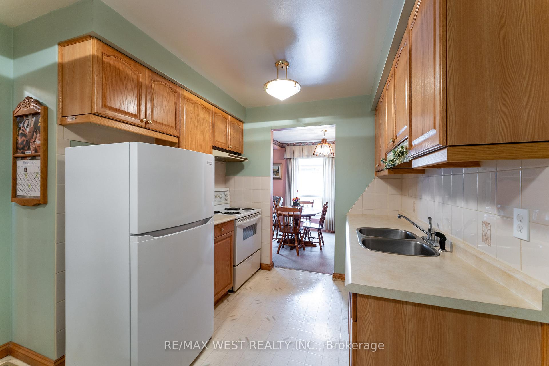 Photo 11 of Unit 68, 222 Pearson Street, Oshawa, O'Neill — HOMEH