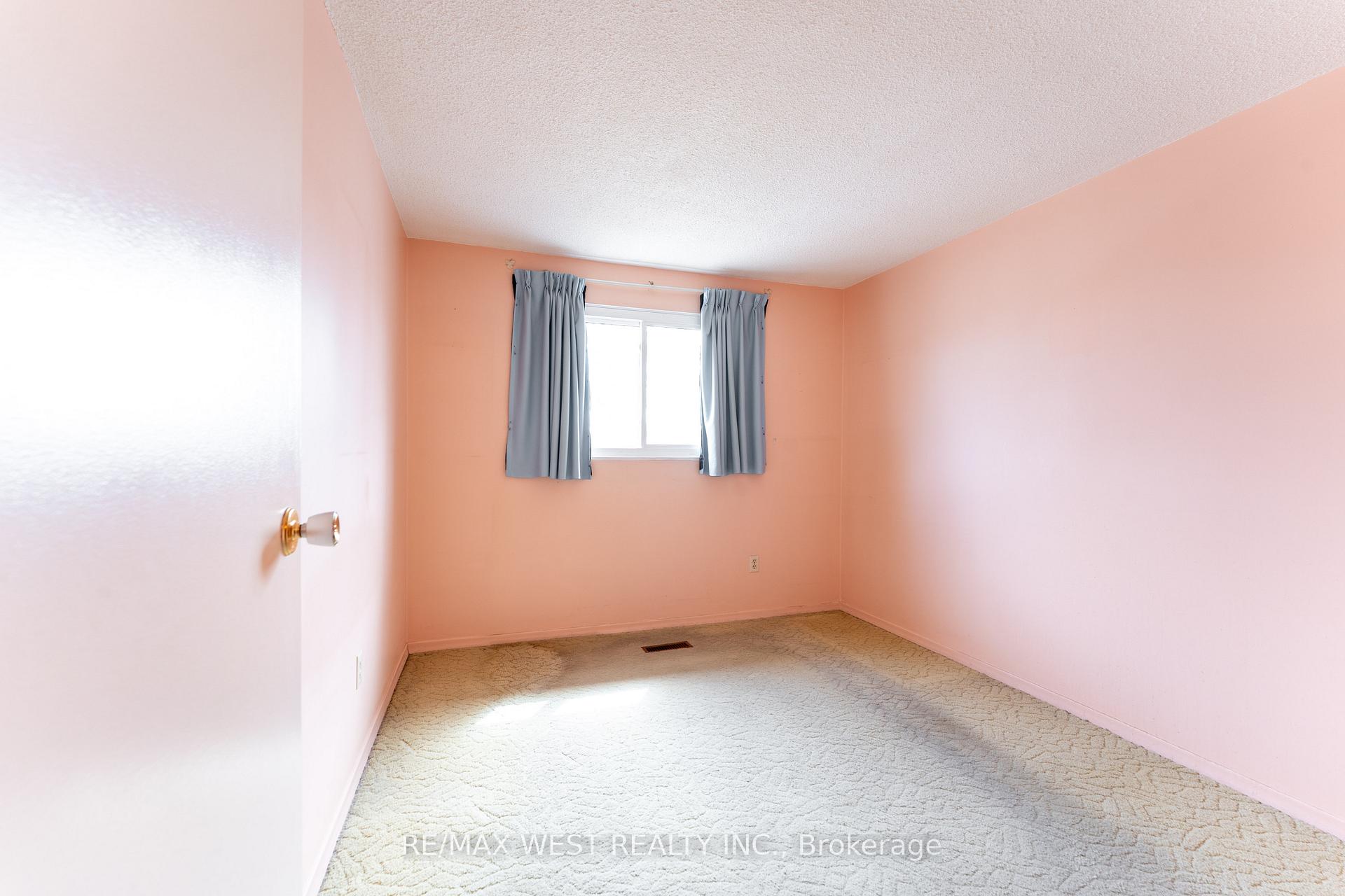 Photo 15 of Unit 68, 222 Pearson Street, Oshawa, O'Neill — HOMEH