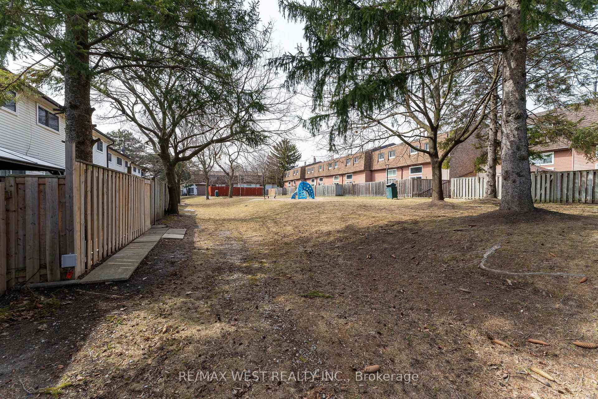 Photo 37 of Unit 68, 222 Pearson Street, Oshawa, O'Neill — HOMEH