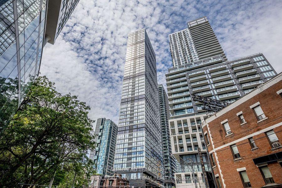Front of Unit 702, 181 Dundas Street E