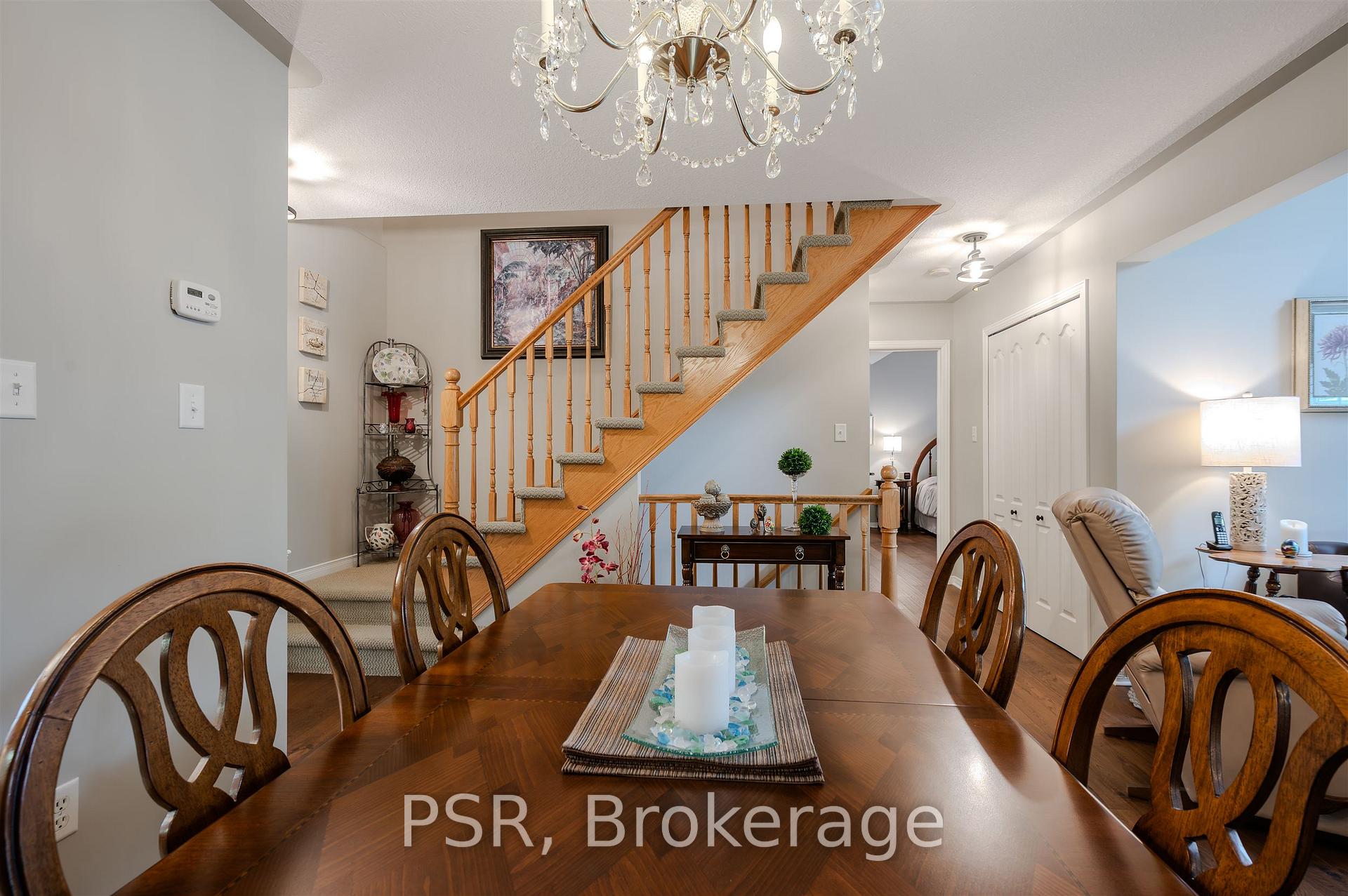 Photo 15 of Unit 49, 212 Stonehenge Drive, Hamilton, Meadowlands — HOMEH