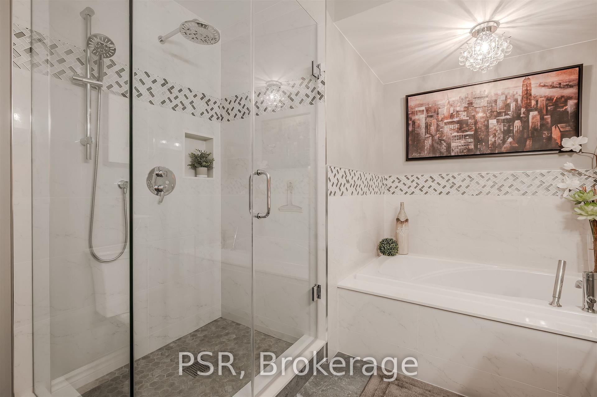 Photo 17 of Unit 49, 212 Stonehenge Drive, Hamilton, Meadowlands — HOMEH