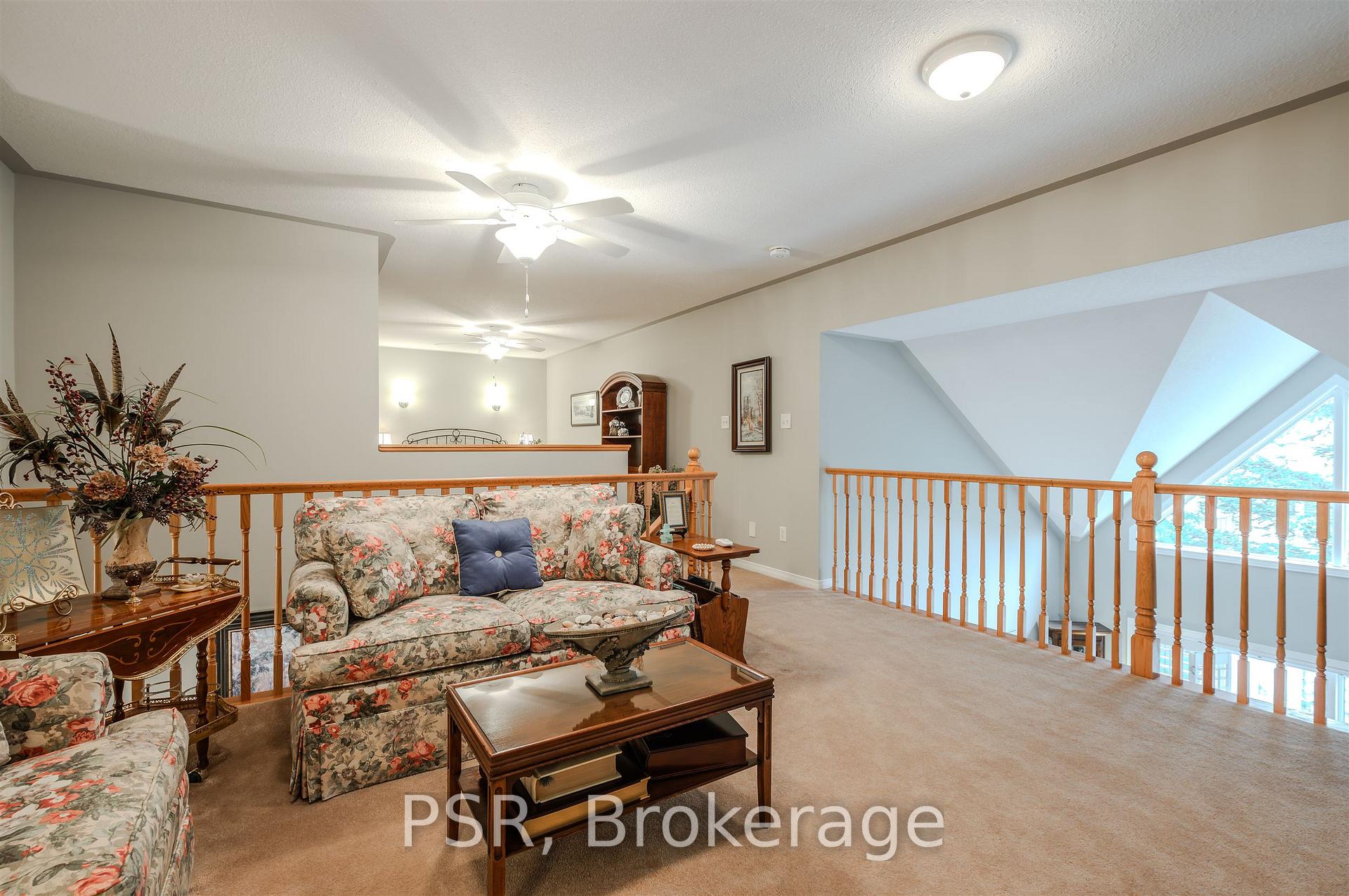Photo 29 of Unit 49, 212 Stonehenge Drive, Hamilton, Meadowlands — HOMEH