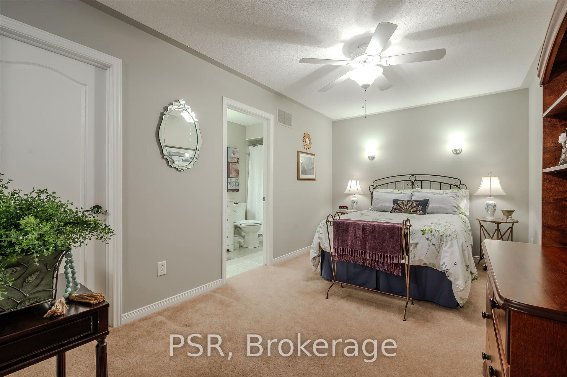 Photo 28 of Unit 49, 212 Stonehenge Drive, Hamilton, Meadowlands — HOMEH