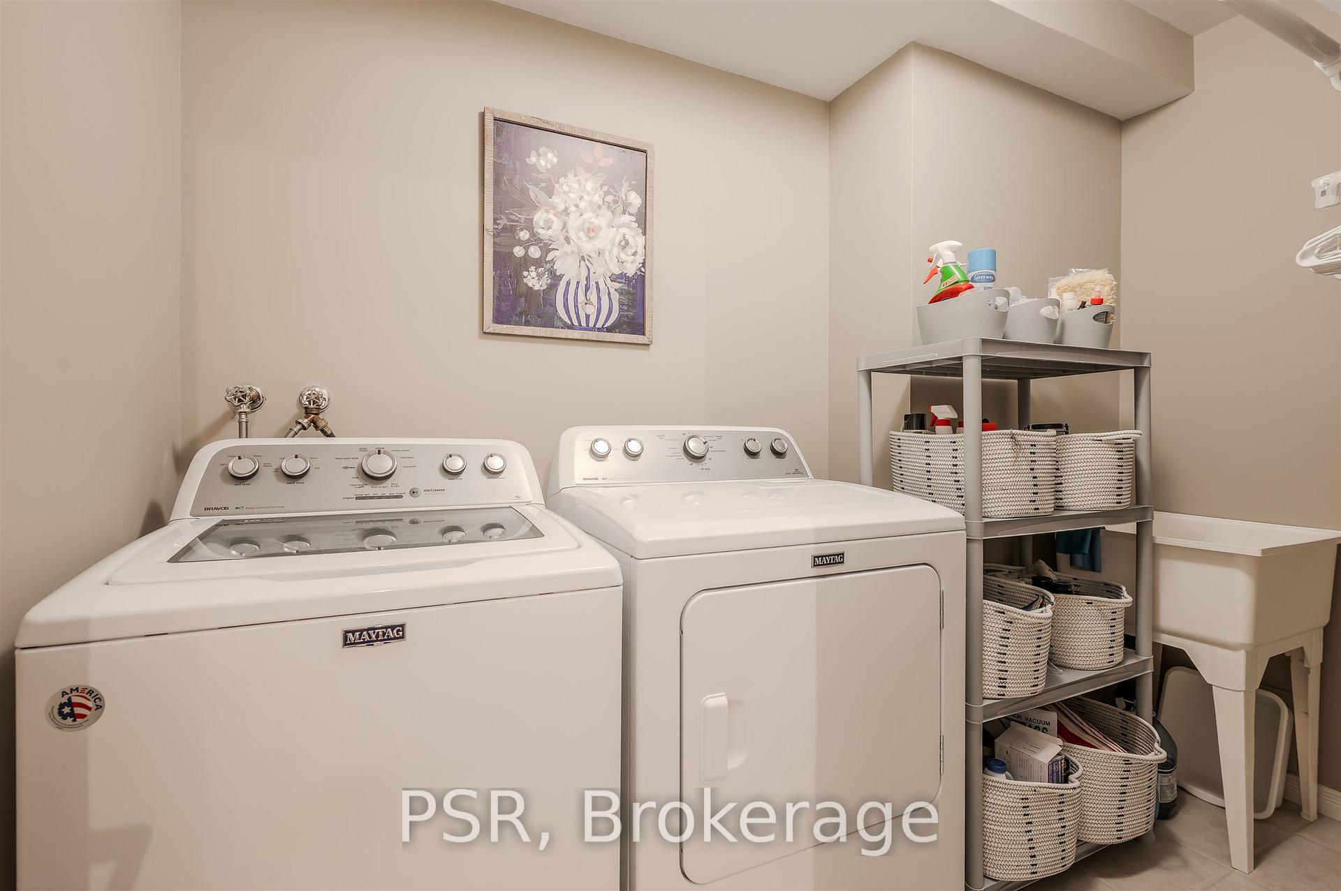Photo 35 of Unit 49, 212 Stonehenge Drive, Hamilton, Meadowlands — HOMEH