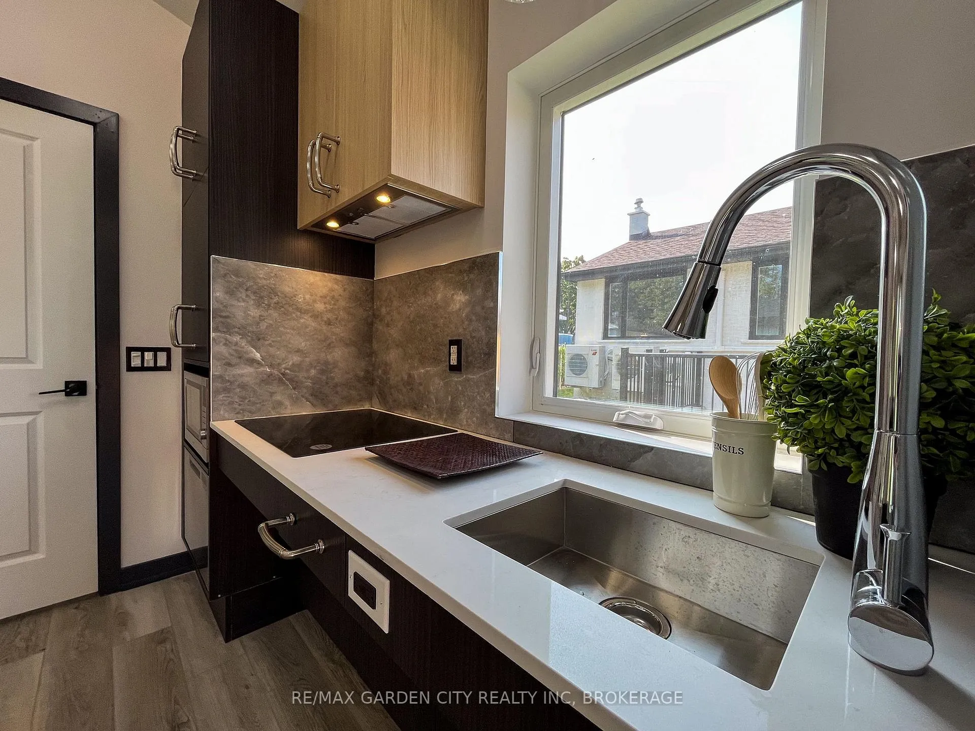 Photo 8 of 23 Warren Avenue, Hamilton, Balfour — HOMEH
