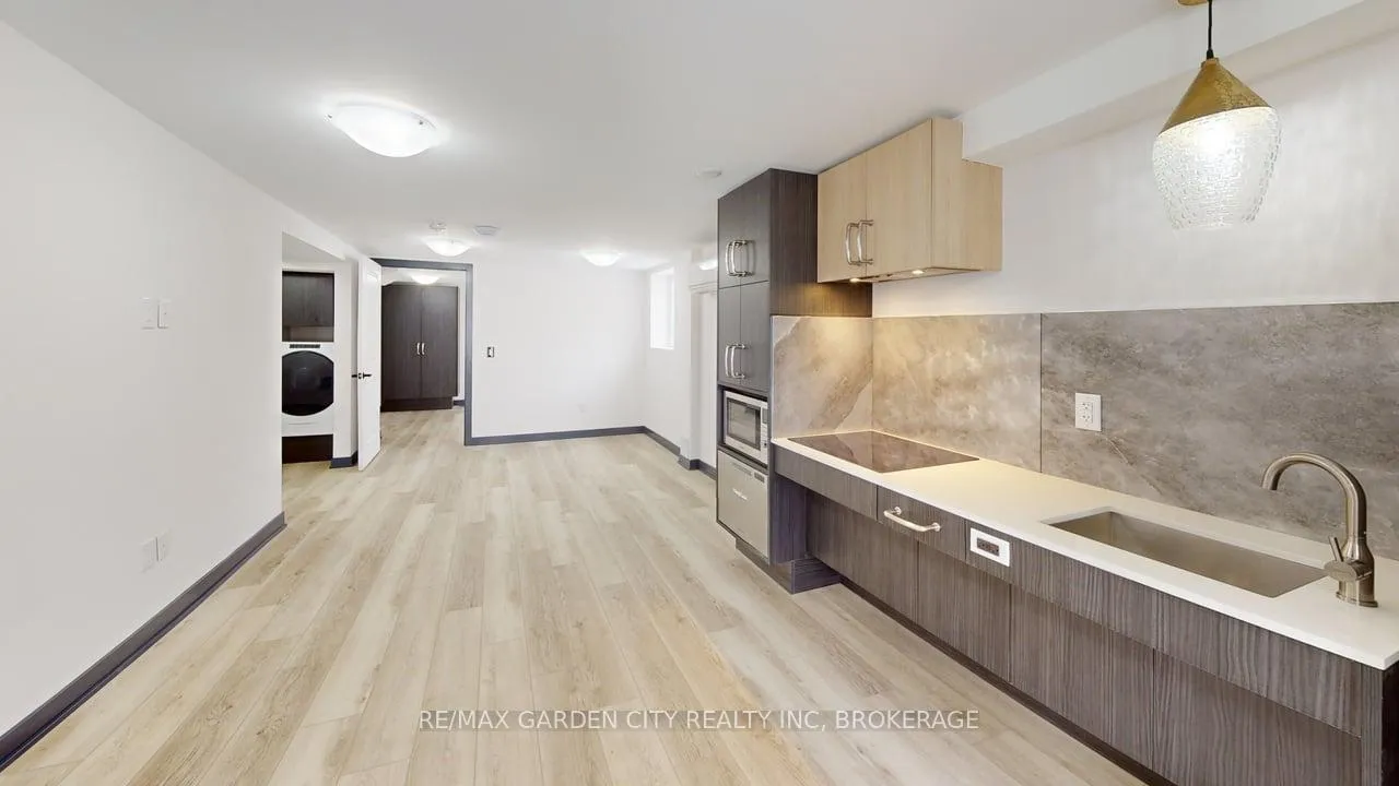 Photo 12 of 23 Warren Avenue, Hamilton, Balfour — HOMEH