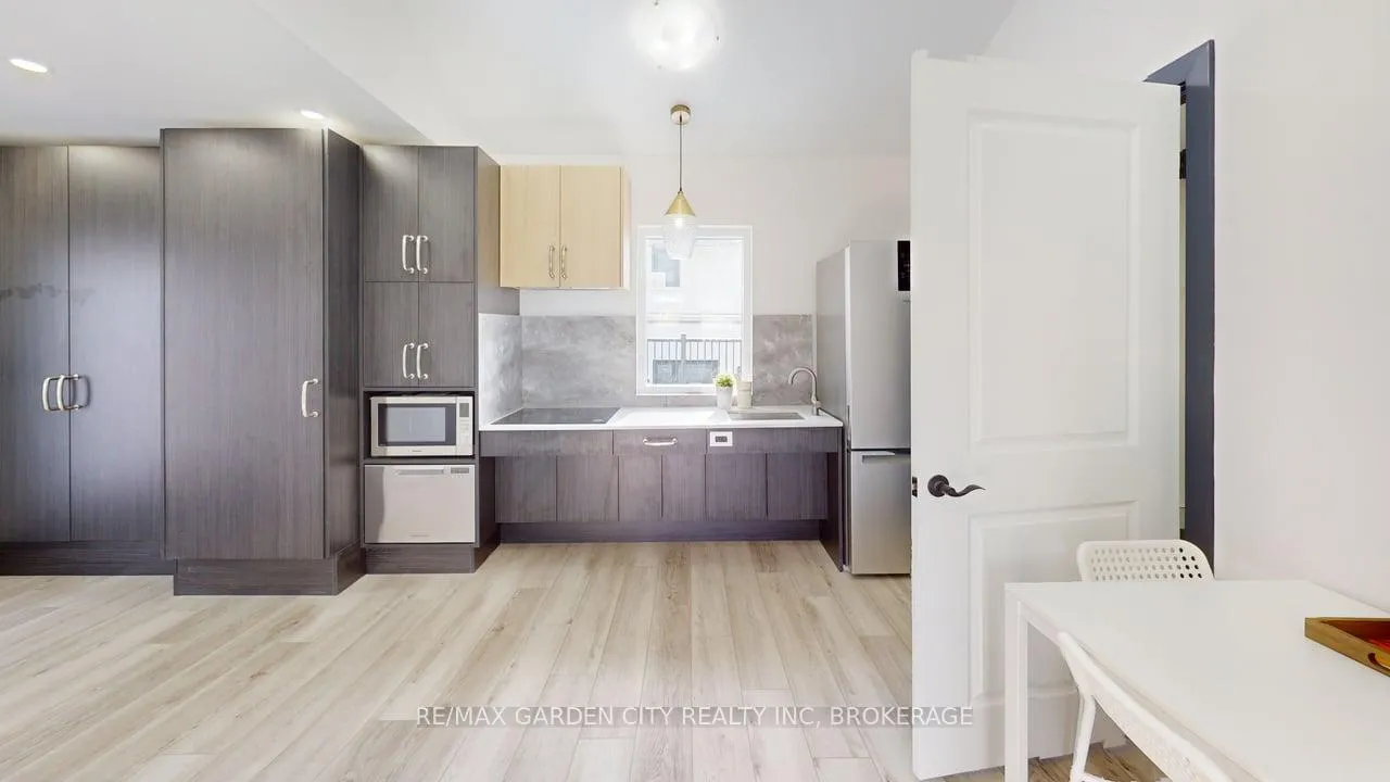 Photo 13 of 23 Warren Avenue, Hamilton, Balfour — HOMEH