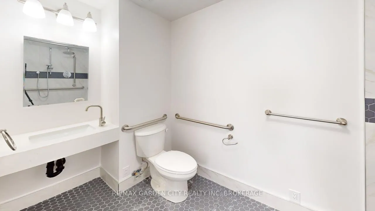 Photo 15 of 23 Warren Avenue, Hamilton, Balfour — HOMEH