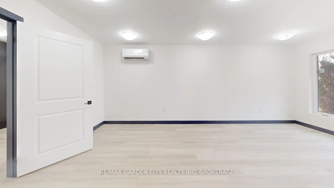 Photo 26 of 23 Warren Avenue, Hamilton, Balfour — HOMEH