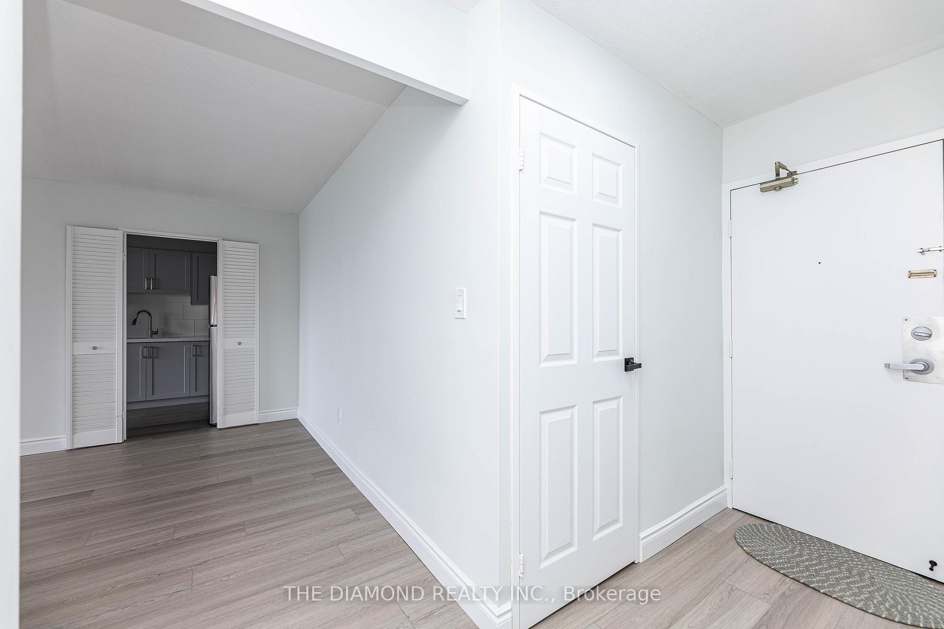Photo 4 of Unit 3206, 3 Massey Square, Toronto, Crescent Town — HOMEH