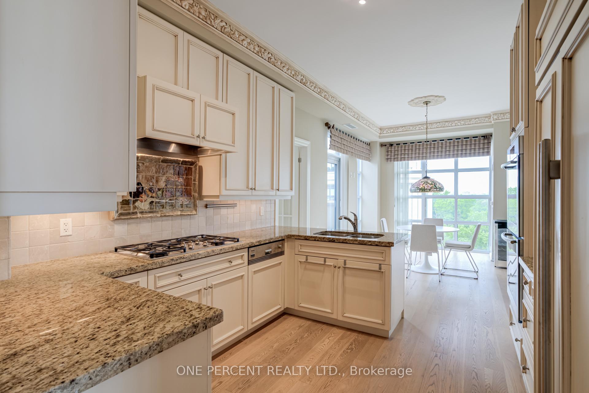 Photo 15 of Unit PH1, 2855 Bloor Street W, Etobicoke, Stonegate-Queensway — HOMEH