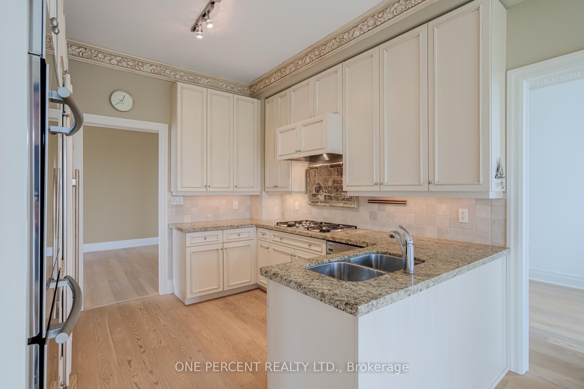 Photo 18 of Unit PH1, 2855 Bloor Street W, Etobicoke, Stonegate-Queensway — HOMEH