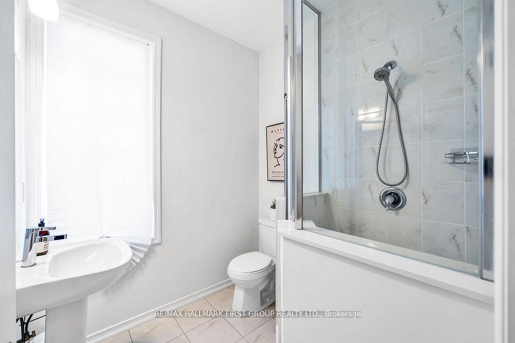 Photo 33 of Unit 72, 137 Danzatore Path, Oshawa, Windfields — HOMEH