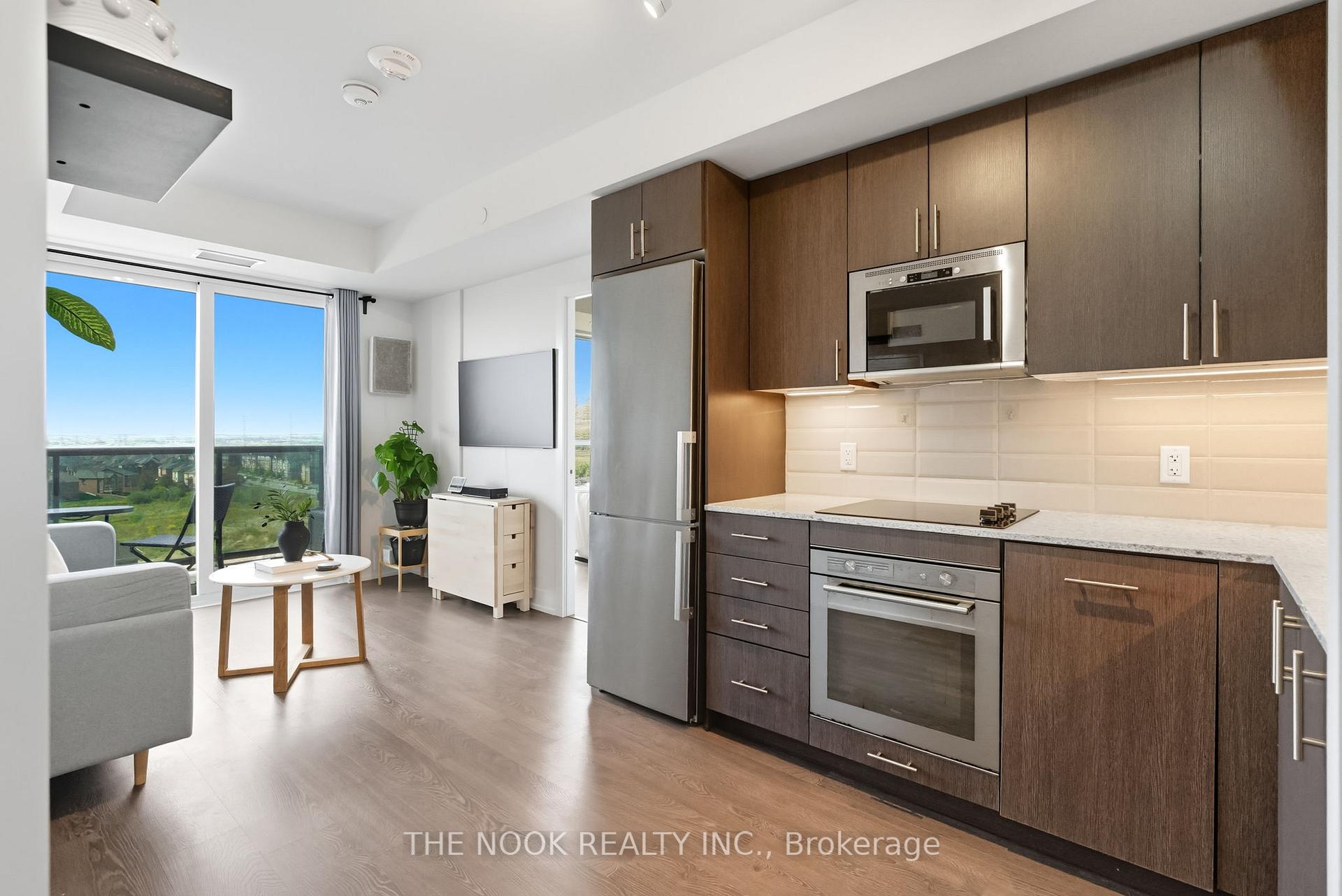 Photo 6 of Unit 805, 2550 Simcoe Street N, Oshawa, Windfields — HOMEH