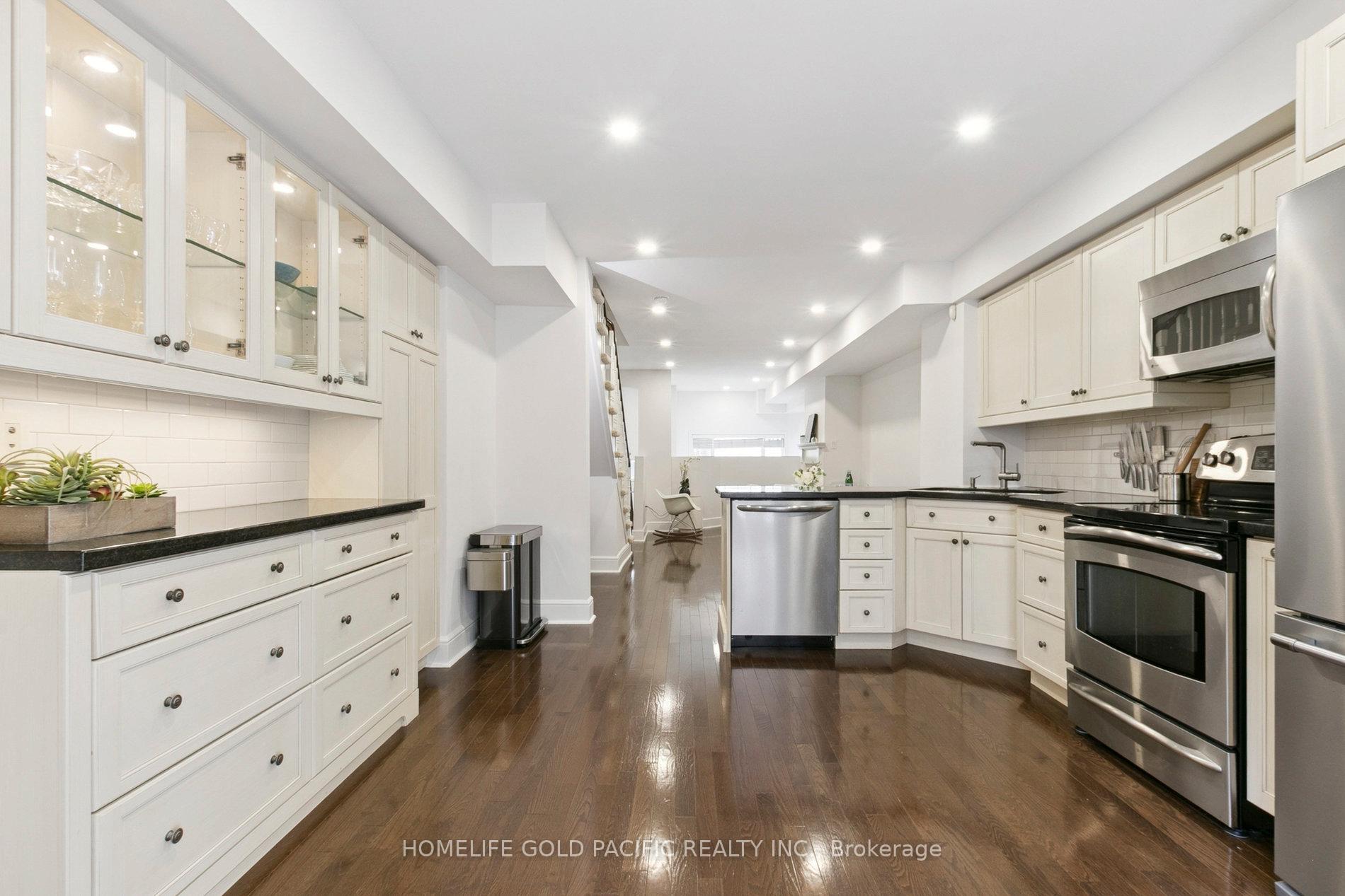 Photo 32 of Unit TH 1, 151 Merton Street, Toronto, Mount Pleasant West — HOMEH