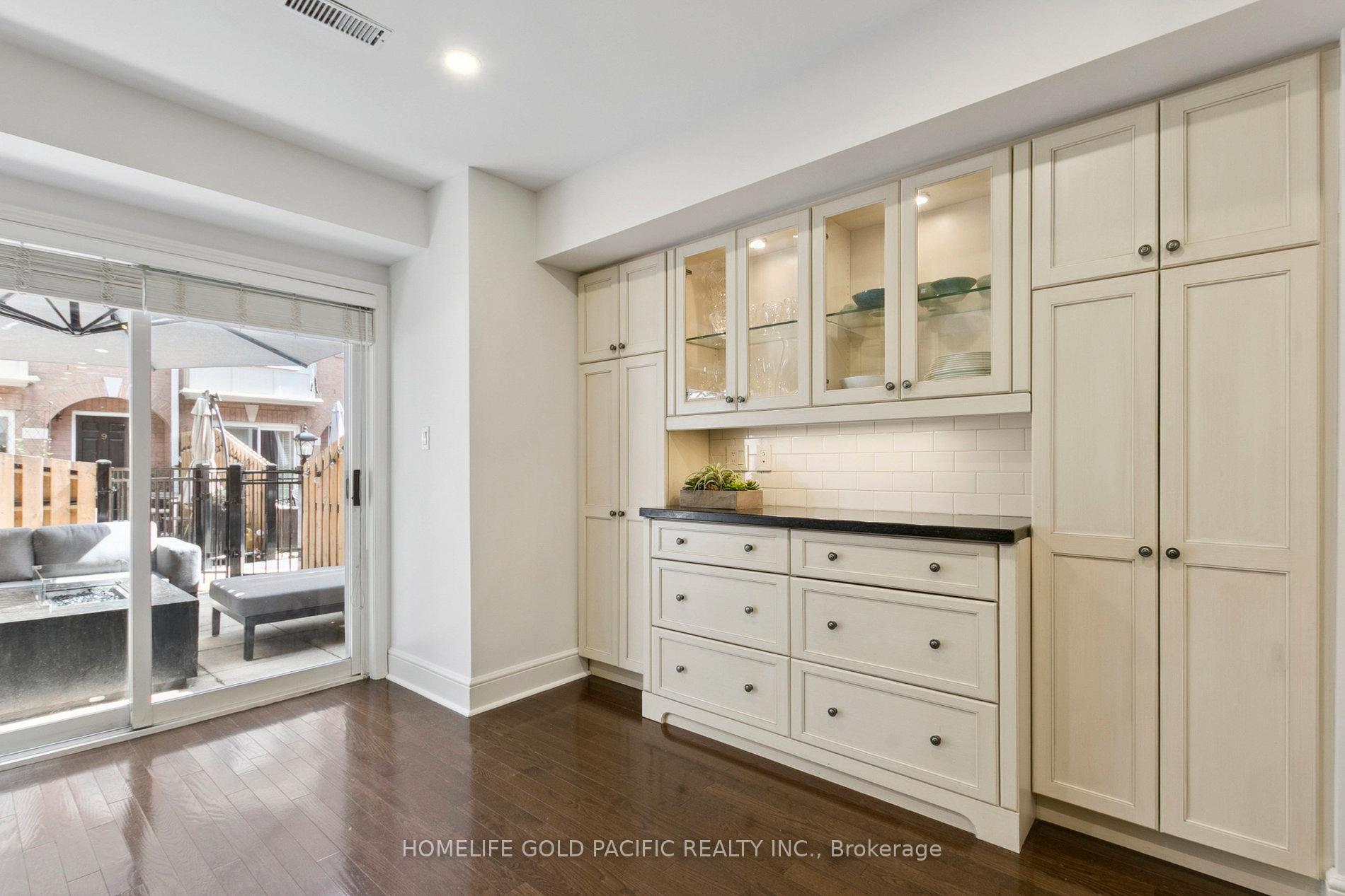 Photo 8 of Unit TH 1, 151 Merton Street, Toronto, Mount Pleasant West — HOMEH