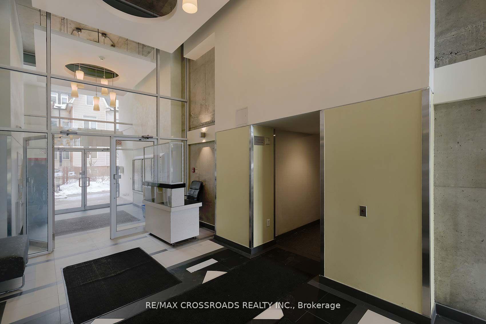 Photo 4 of Unit 526, 954 King Street W, Toronto, Niagara — HOMEH