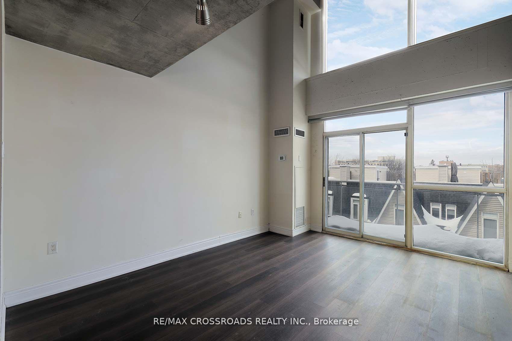 Photo 2 of Unit 526, 954 King Street W, Toronto, Niagara — HOMEH