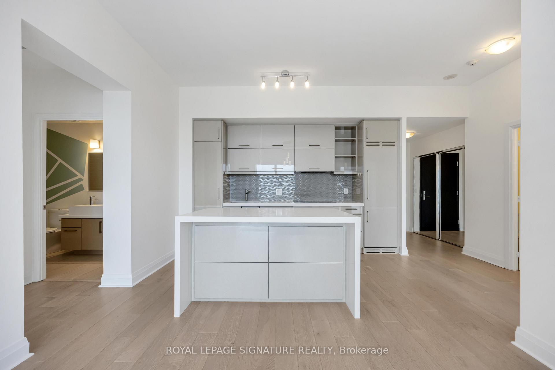 Photo 5 of Unit 4309, 65 St Mary Street, Toronto, Bay Street Corridor — HOMEH