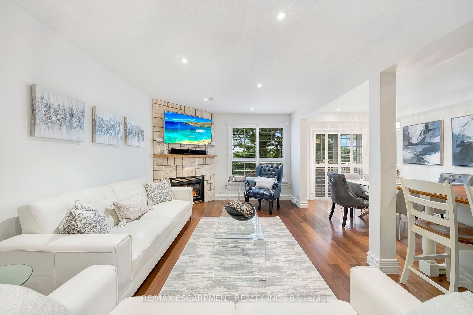 Photo 10 of Unit 28, 800 Paramount Drive, Hamilton, Stoney Creek Mountain — HOMEH