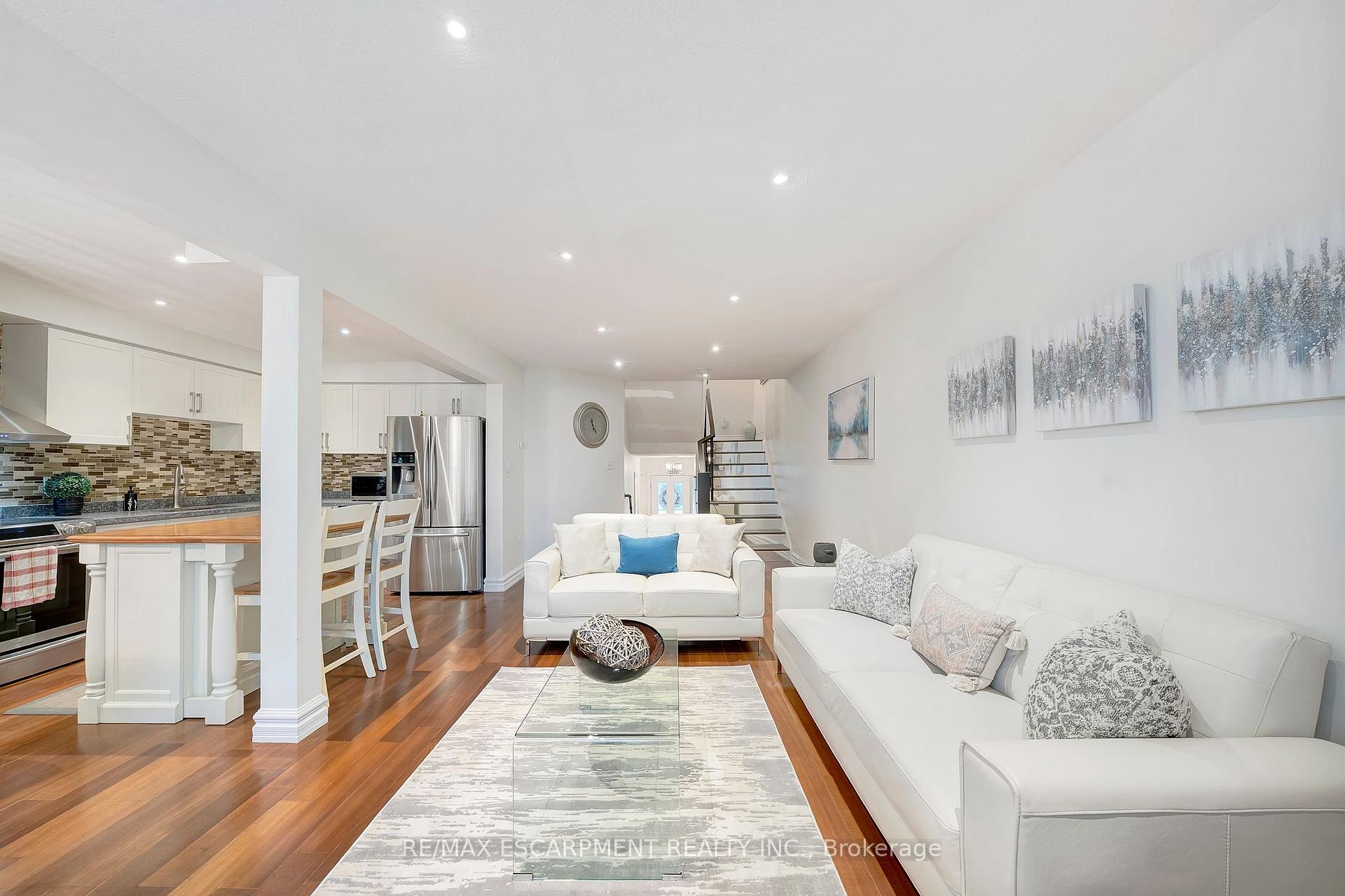 Photo 25 of Unit 28, 800 Paramount Drive, Hamilton, Stoney Creek Mountain — HOMEH