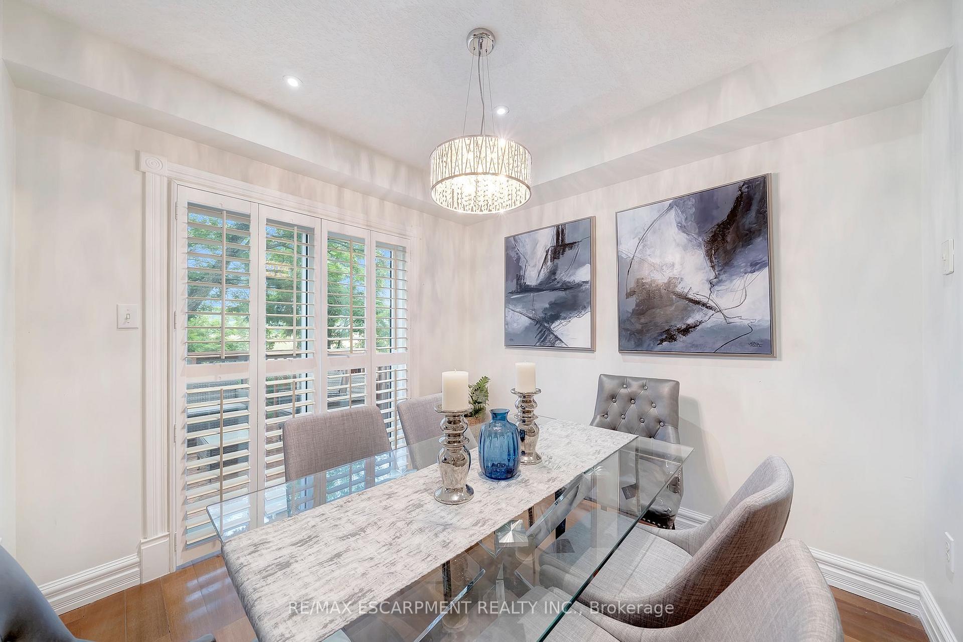 Photo 11 of Unit 28, 800 Paramount Drive, Hamilton, Stoney Creek Mountain — HOMEH