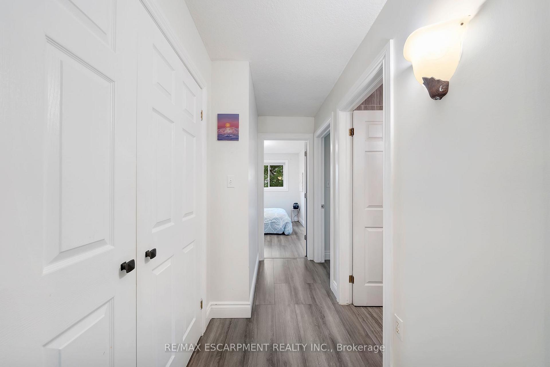 Photo 4 of Unit 28, 800 Paramount Drive, Hamilton, Stoney Creek Mountain — HOMEH
